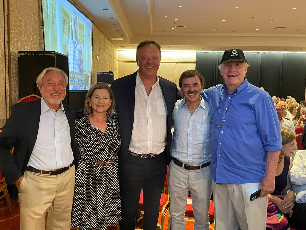 VALO Uruguay tweet media