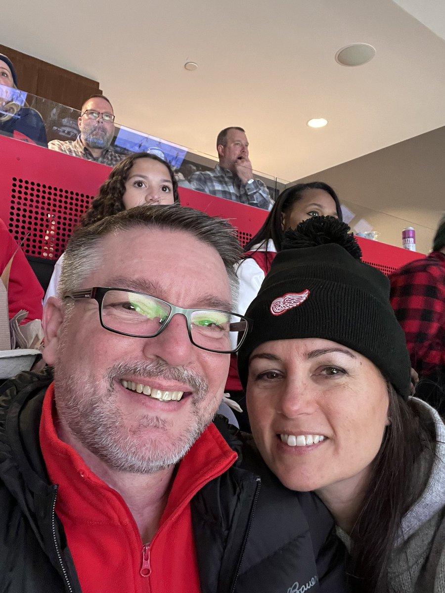 ChristinaSoutar's tweet photo. Having a blast with the family at the @DetroitRedWings game!  Even caught a @littlecaesars box for a slice.
Thank you @BillBrownFord for fun evening! #LGRW https://t.co/bwnWAP0TDU