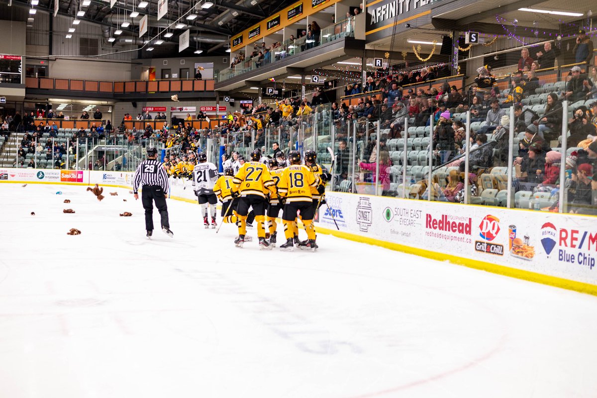 estevanbruins's tweet photo. Gabriel Filion sends the Brickley Bears flying with the sole goal of the first period! 
Bruins up 1-0 over the North Stars. https://t.co/DX7Ykelqke
