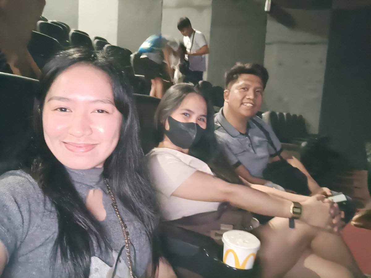 sammycdp's tweet photo. Watching #deleter yesterday with my cous and frenny! ❤️

Solid yung sigaw mga sez! HAHAHAHAHA 😆

#DELETERBlockScreening #deleternadinelustre https://t.co/7LFKghbAsw