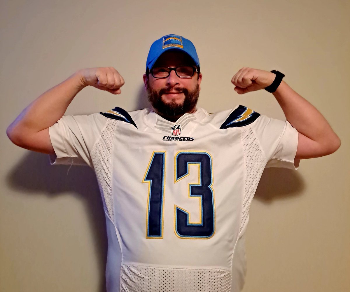 NickBorsos's tweet photo. Cheering loudly from Canada on the East Coast. GO CHARGERS GO!!
@chargers @Keenan13Allen https://t.co/ZOwXmFNVTI
