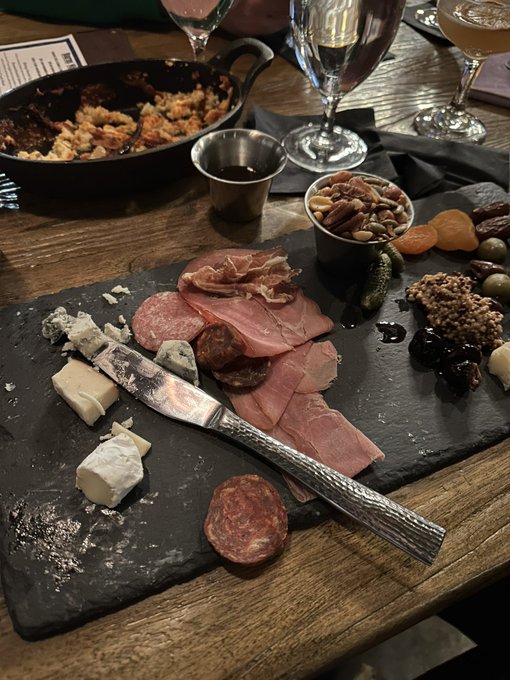 Charcuterie all day, everydayyyyy 🤍 https://t.co/IptOIdyQhh<a href="/tag/jurassicpark"class="tags"><span>#jurassicpark</span></a><a href="/tag/jurassicworld"class="tags"><span>#jurassicworld</span></a>