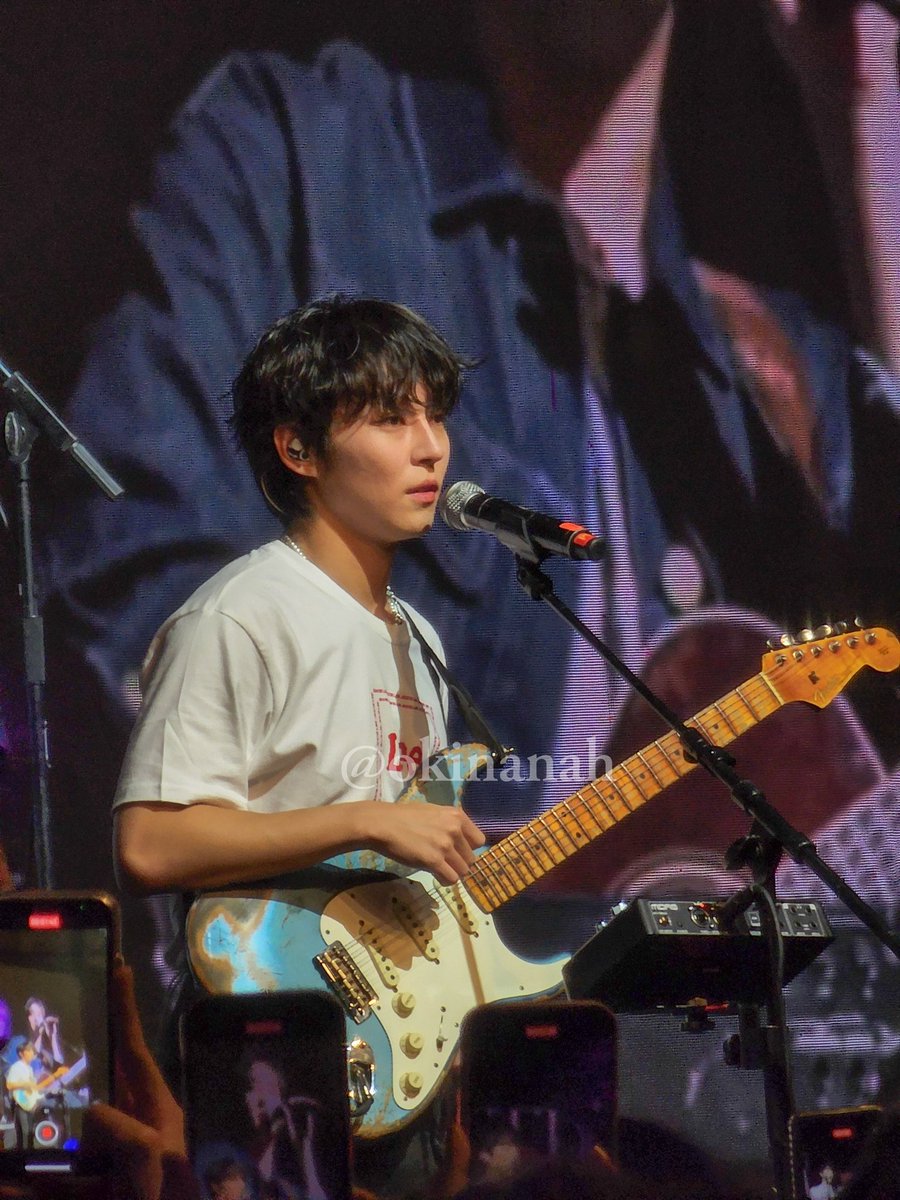 okinanah's tweet photo. worth waiting ✨️ #TheRoseInManila #TheRoseHealTogether https://t.co/Il3FRNzYXB