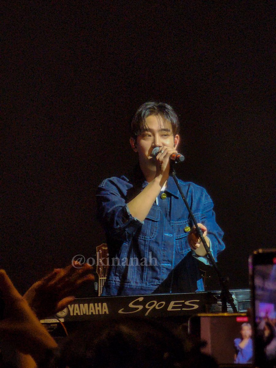 okinanah's tweet photo. worth waiting ✨️ #TheRoseInManila #TheRoseHealTogether https://t.co/Il3FRNzYXB