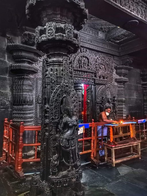 VertigoWarrior's tweet photo. 15 Temples in Karnataka which every Hindu must visit at least once...

1. Chennakeshava Temple, Belur https://t.co/n5P3yc2Aeh