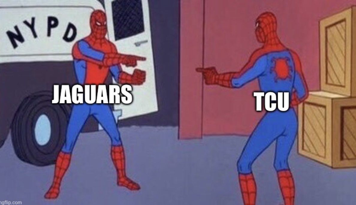swimsy's tweet photo. 🤢🤮 #chargers #jaguars https://t.co/ZIFWc5iDf1