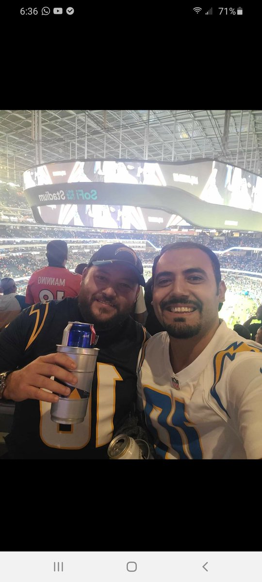 felipe_orteg's tweet photo. #WildCardEnTUDN Vamos chargers https://t.co/r0UBWs0vYB
