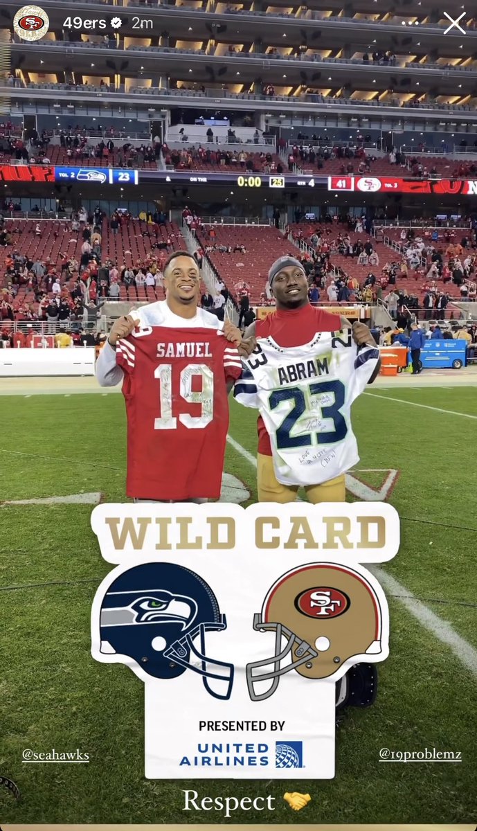 Gurshan_S1ngh's tweet photo. Most confusing jersey swap of all time. https://t.co/s4mLNnAKXo