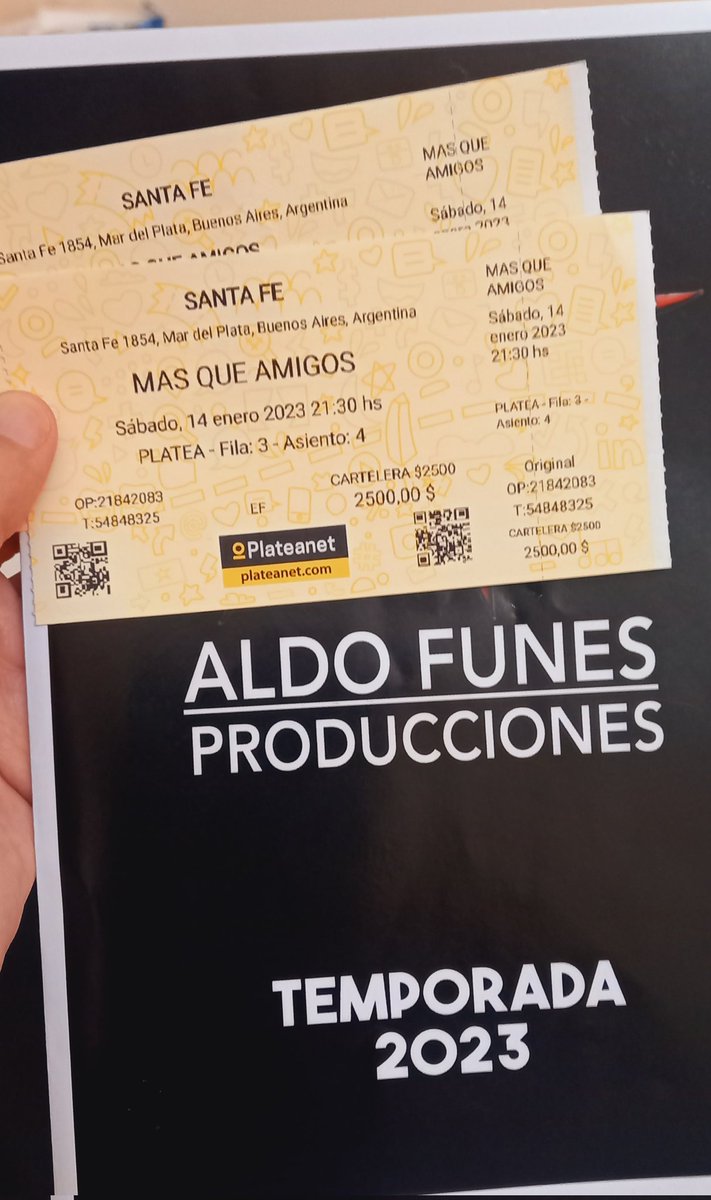 sol_lm_'s tweet photo. Pasamos una noche genial!! 👏🏻
Recomendadisima #MasQueAmigos
Una obra para divertirse y reflexionar.👌🏻
Muchas felicidades @Pmoralesok, @HerFigueroa, @Gonzasuarezok, #NicoleGonzález y #AlejandroMuller https://t.co/R0l7xkAjX4