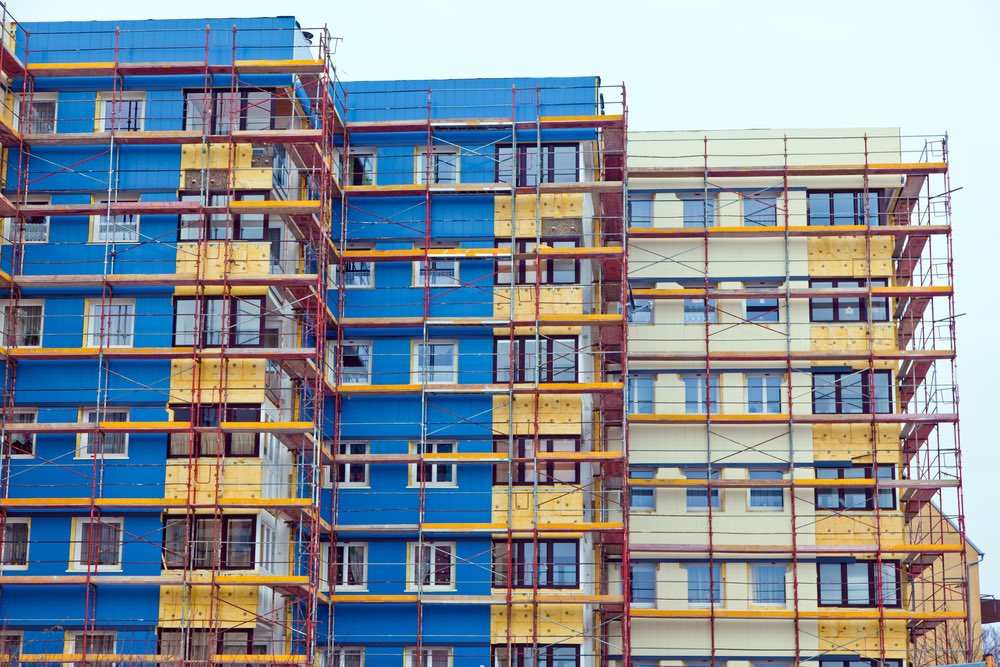 CyrilSABATIE's tweet photo. #immobilier #Logement La @FNAIM estime que les travaux de rénovation des #copropriétés sont trop longs à mettre en œuvre. Ce qui rend le calendrier difficile à tenir.🚨Sans parler des délais des recours judiciaires contre les décisions d’AG ! 😞 https://t.co/Z0yjdSBXyH https://t.co/rU2rMs5tQz