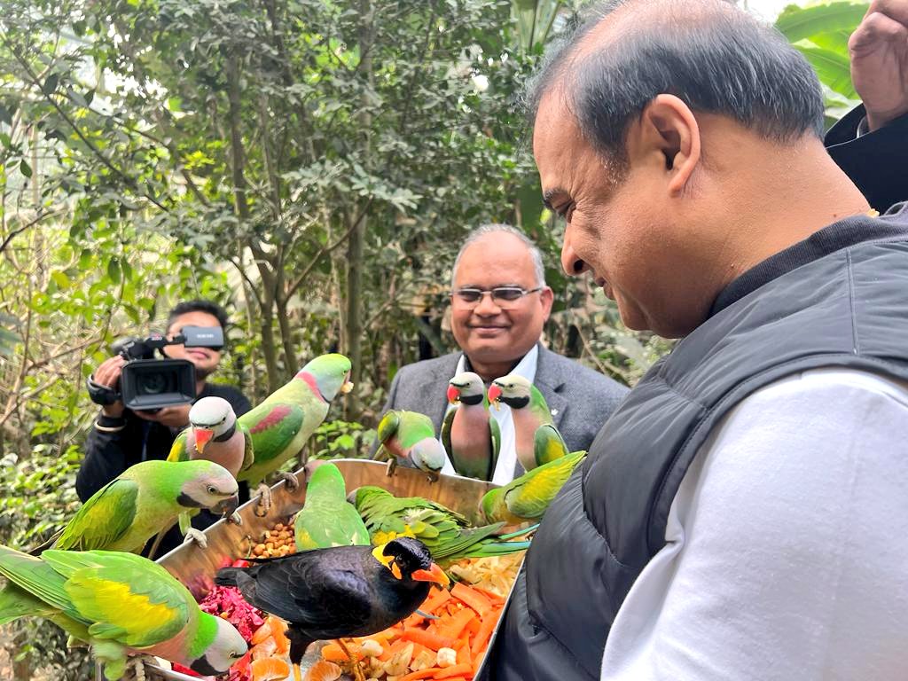 himantabiswa's tweet photo. Had a refreshing feeling as I visited the @assamzoo, having glimpses of the animals &amp;birds from close proximity. Took stock of the Zoo's condition in its entire stretch &amp; decided that our Govt will transform it into one of the most attractive tourist destinations of the region. https://t.co/izjhPaIOFV