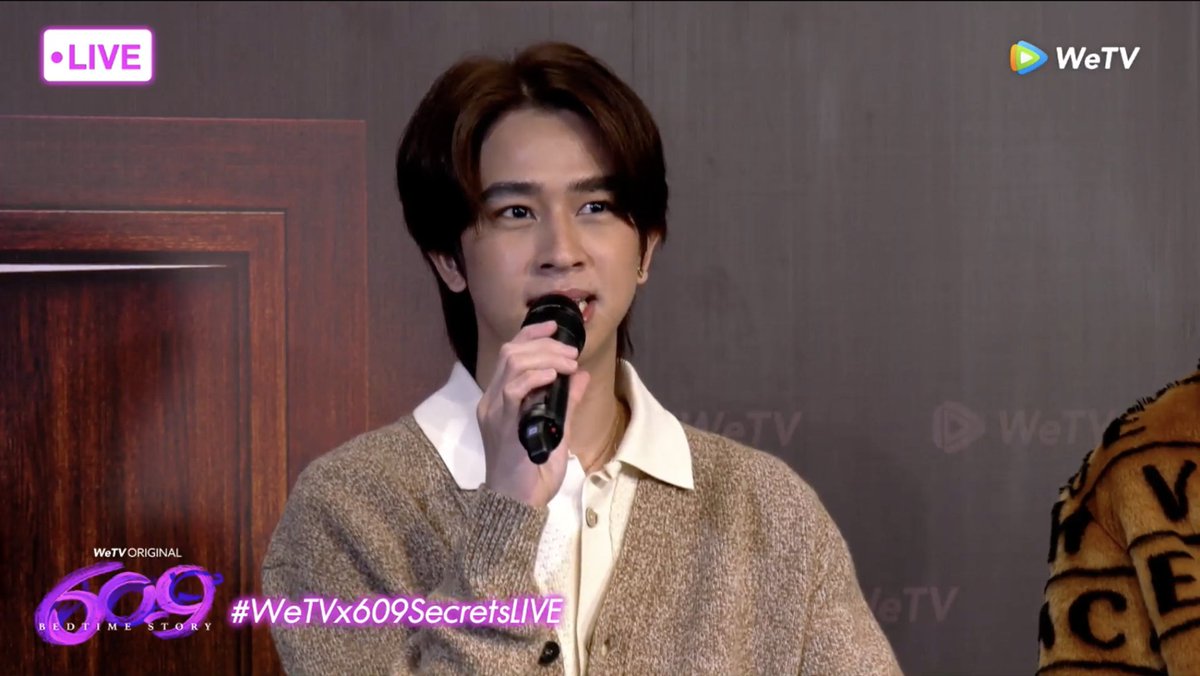 WeTVThailand's tweet photo. อีก 3 ตอนที่เหลือจะเข้มข้นแค่ไหน?🚪💜
ตามไปดูกันได้เลยที่ WeTV เท่านั้น
.
รับชม #609BedtimeStory
ทุกวันศุกร์ เวลา 20:00 น. ทาง WeTV เท่านั้น
https://t.co/AUq5EIgIky
.
แฟนญี่ปุ่นดูได้ที่ RakutenTV เท่านั้น
https://t.co/T4djGXeMh2
.
#WeTVth #WeTVOriginal
#ALLTHIS https://t.co/bqXS779SSM