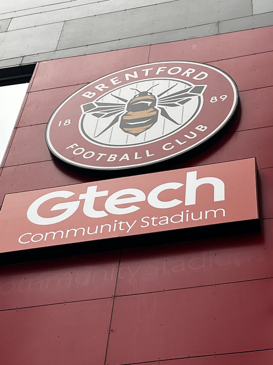 smooooodge's tweet photo. Great day ,huge thanks to  @BrentfordFC for their hospitality.
@AFCWimbledon @StockportCounty and @ManUtd the 3 grounds left to visit to complete the 92 https://t.co/1Pfdoev6Sl