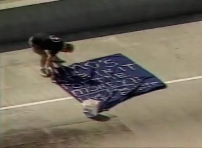 ednamrok's tweet image. This year will mark 25 years since a lot of us youngsters in Souther California watched this live. I was starting to forget about it for a while and then #MichaelMoore so kindly showed the footage in his 2002 #BowlingForColumbine documentary. Thanks, Michael 🤦🏽‍♂️