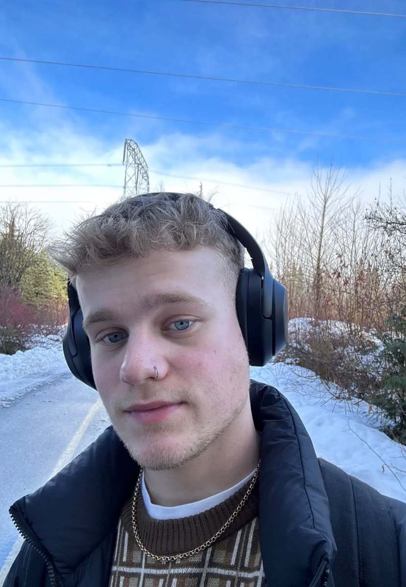 Zach tweet media