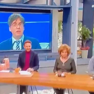 psiborn's tweet photo. Magda Oranich @MagdaOranich estava al plató de Planta Baixa, cobrant, mentre es qualificava de rata immunda al MHP @KRLS . Veia per tot arreu mala conducta del diputat Dalmases, en feia informes, donava entrevistes, ara calla, no ha vist res i això que ho tenia davant del nas. https://t.co/tXJ0JcJOoz