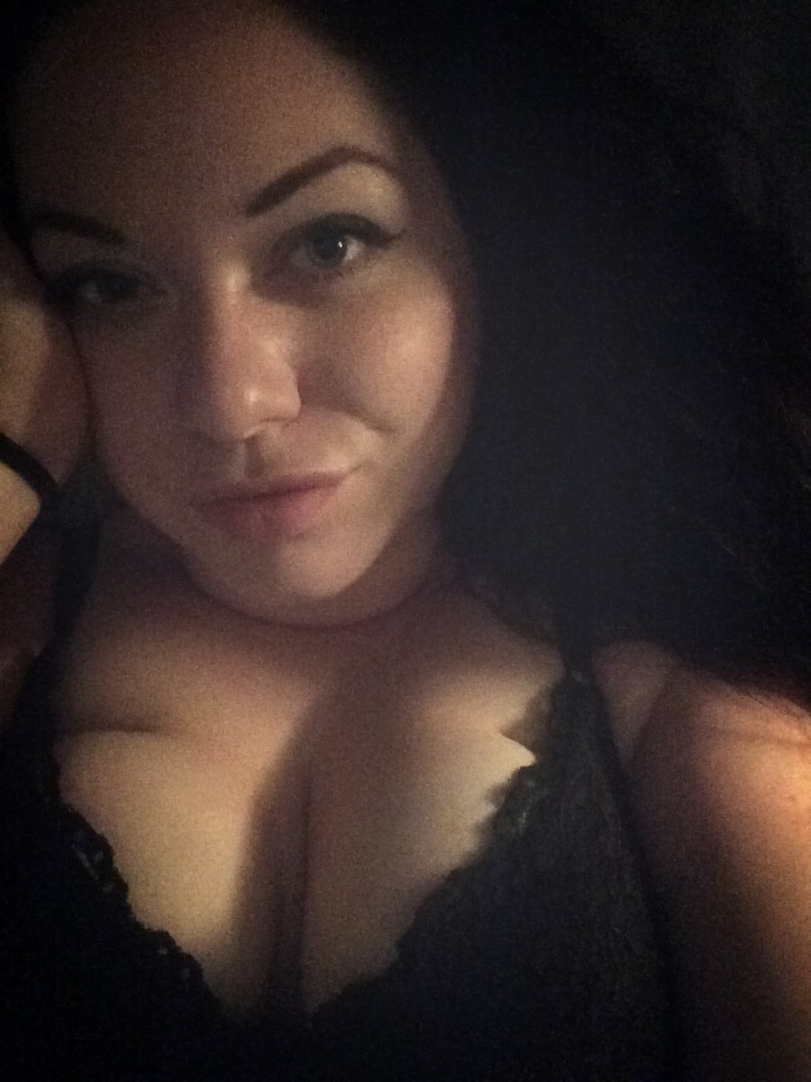 PrincessRavenSn's tweet photo. @Newdaddhere I’m pretty cute 😋 https://t.co/3KebNB7r9P