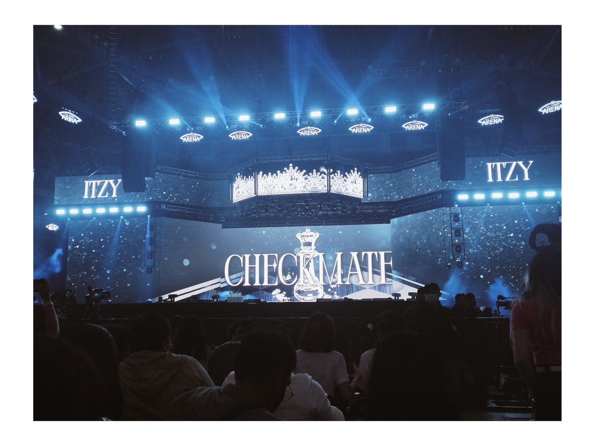pepperhobwi's tweet photo. Day 2 lezzgooo 😍✨

@ITZYofficial
#ITZY #MIDZY #ITZY_WORLD_TOUR
#ITZYinManila
#ITZYPhilippines https://t.co/y6KIP6LYUt