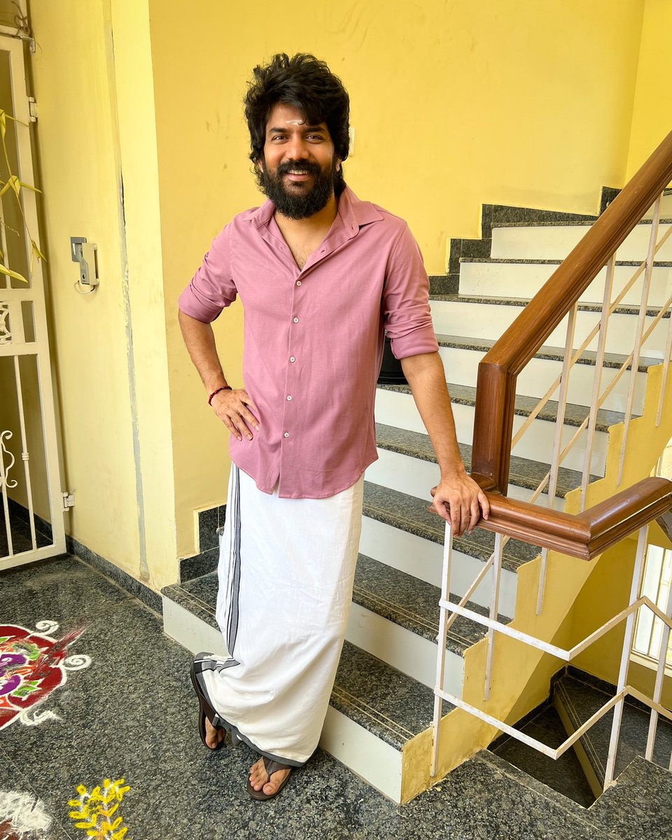 Vijayaddictorz's tweet photo. Kavineyy look semma 🔥🤩😍
@Kavin_m_0431 😍
#Dada #NammaThamizhFolku
#NTF #DadaSecondSingle
#Kavin 😍 https://t.co/xxHFgIaXKD