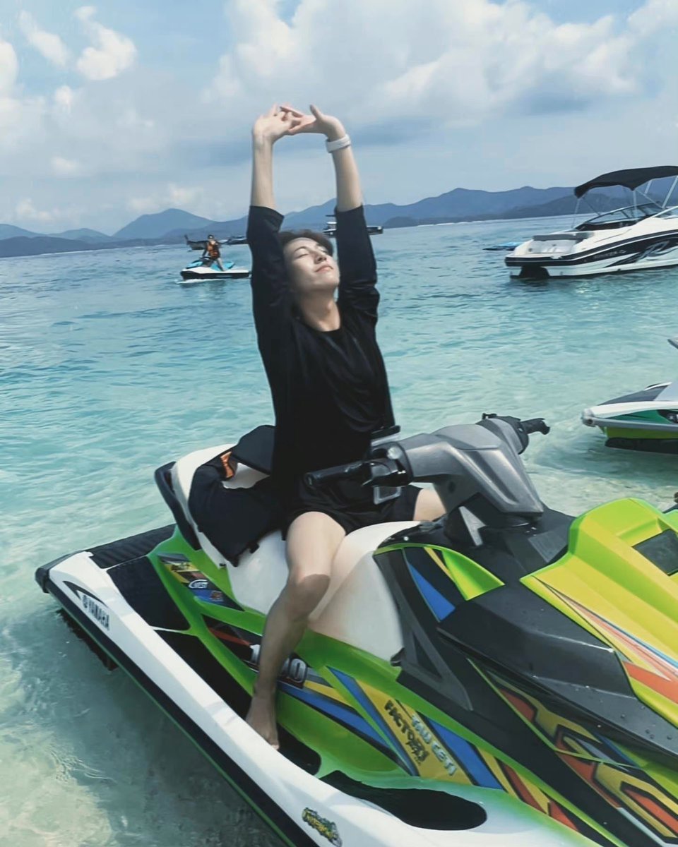 bhin0323's tweet photo. 이 무드 너무 좋다 https://t.co/EU8eriXnCO