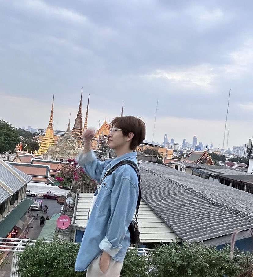 อินจุน in Thailand แดนเฮียเหรินค่าาาา
- กินแมงป่อง
- เดินเยาวราช
- ล่องเจ้าพระยา
- เข้าวัด
- ขี่เจสกี
- ชมโลมา
- โดดหอ
และอื่นๆ อีกมากมาย 55555555 อินจุนสมายคลับ #RENJUN