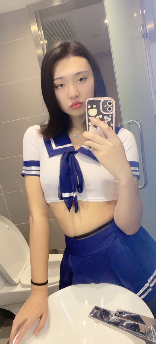 mango_sexy's tweet photo. 一个爱的抱抱可以鼓励一个受伤的心灵，一顿热烈的床戏可以满足一���欲望的枷锁，你和你的宝贝能让我走出自卑吗？

#男の娘 #伪娘
#女装子 https://t.co/6aHJzoYNPH