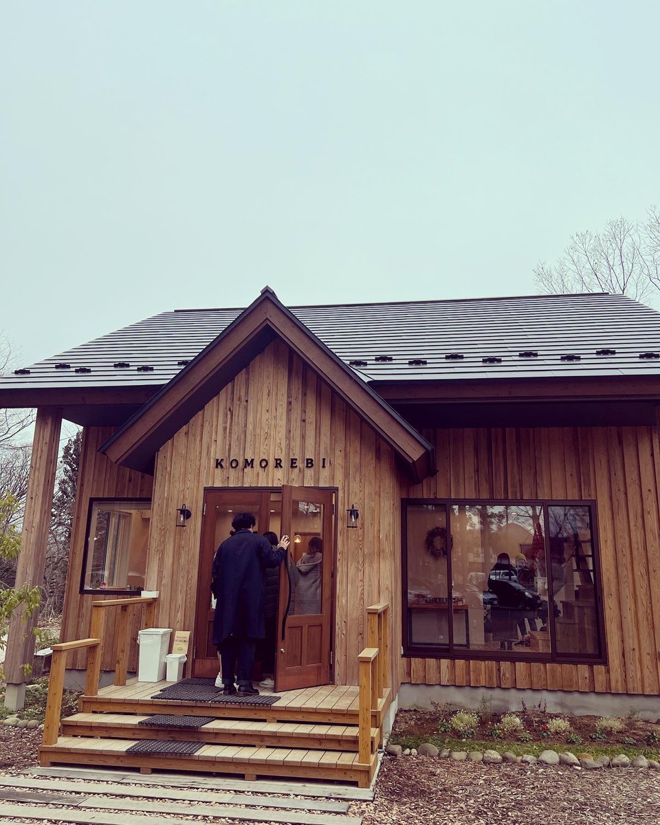 taguchimaru's tweet photo. 居ても立っても居られない。
家を出た僕は近くにジェラート屋さんが出来ていたのを知る。
甘味が優しく癒してくれた。
#ジェラート
#milk #stroberi https://t.co/bDFrobcSDT
