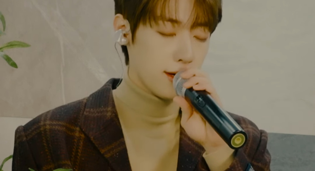 allkpop's tweet photo. #GoldenChild's #TAG soothes with vocal cover of Japanese singer #Yuuri's 'Betelgeuse' https://t.co/DeW9NCgs9m https://t.co/xxtBzWInxg