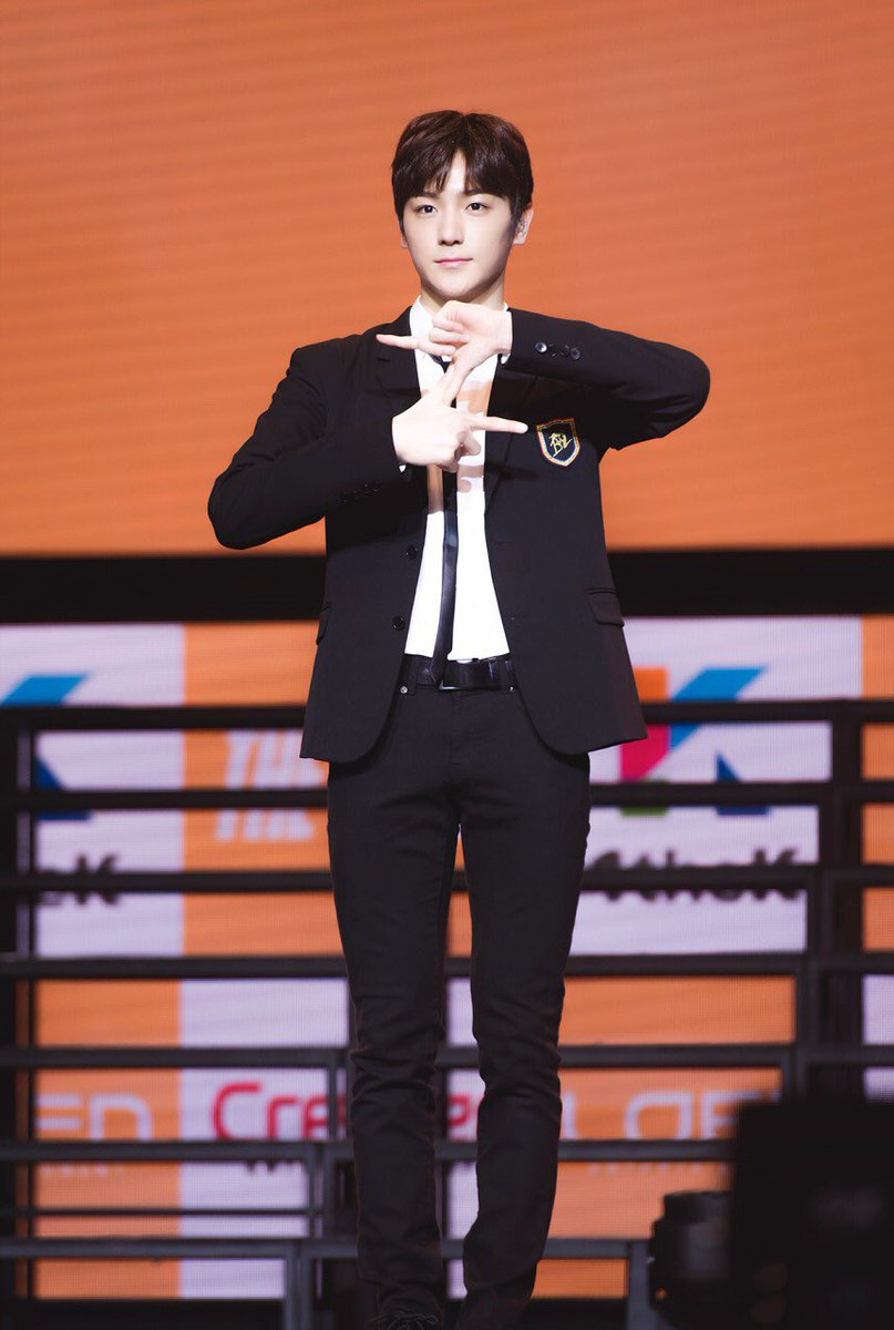 ลูกชายคนเล็กที่ตอนนั้นตัวกะเปี๊ยกนึง นั่งรถบัสไปโซลตั้งแต่ก่อนพระอาทิตย์จะขึ้น กว่าจะกลับมาถึงบ้านก็เป็นรถเที่ยวสุดท้ายแล้ว พอถามว่าเหนื่อยมั้ยลูกก็บอกว่าไม่ครับ ไม่เป็นไร วันที่ 6 ธันวาคม ปี 2017 วันเดบิวต์ของลูกชาย ลืมวันนั้นไม่ได้เลย แจฮยอนแจของคุณแม่เท่ที่สุดในโลกแล้ว