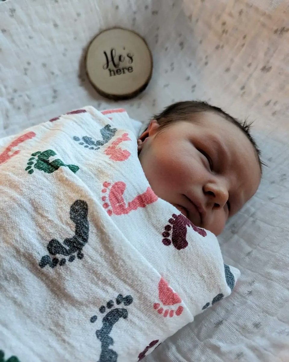 Crew8LA's tweet photo. We are so excited to share the birth of our newest, future member, Holden!
Son of volunteer and board member, Nick. 
Congratulations to Leah and Nick on their special delivery and the start of an exciting chapter of life. 
#babyboy #birth #specialdelivery #aww #cutenessoverload https://t.co/rMQQ164wSx