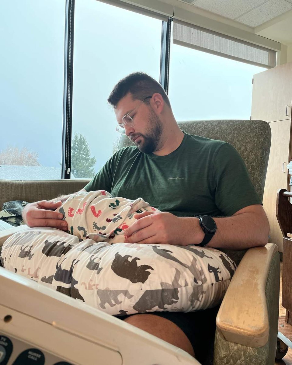 Crew8LA's tweet photo. We are so excited to share the birth of our newest, future member, Holden!
Son of volunteer and board member, Nick. 
Congratulations to Leah and Nick on their special delivery and the start of an exciting chapter of life. 
#babyboy #birth #specialdelivery #aww #cutenessoverload https://t.co/rMQQ164wSx