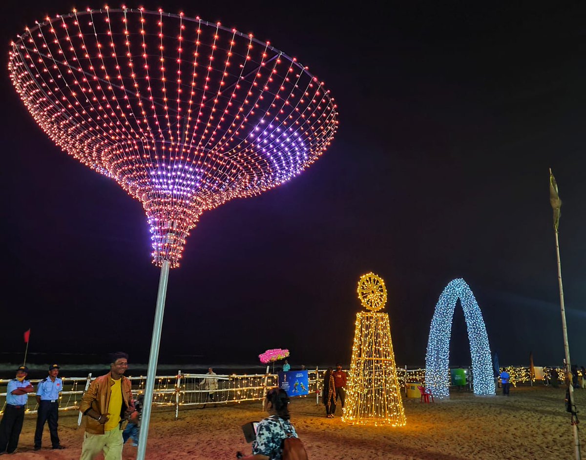 rashmi08d's tweet photo. #PictureThread
Few pictures from Olly's own land at Puri sea beach..Plz do visit for enjoying the serenity of the sea along with the Olly's Land besides an electrifying Men's Hockey World Cup match Live on screen.. 🏒
#HockeyWorldCup2023
#HockeyOdisha
#HockeyComesHome https://t.co/mCjsVPhx2y