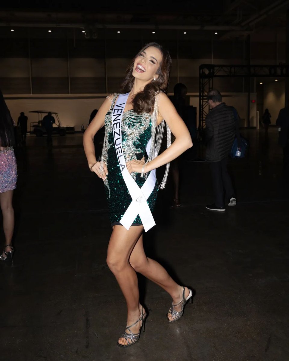 Meridianoonline's tweet photo. 🇻🇪 Amanda Dudamel, la hija del ex director técnico de La Vinotinto, quedó como primera finalista en el Miss Universo 2022.

La ganadora fue Miss USA 🇺🇸. 

📸 @MissUniverse https://t.co/yqnFsZQEYG