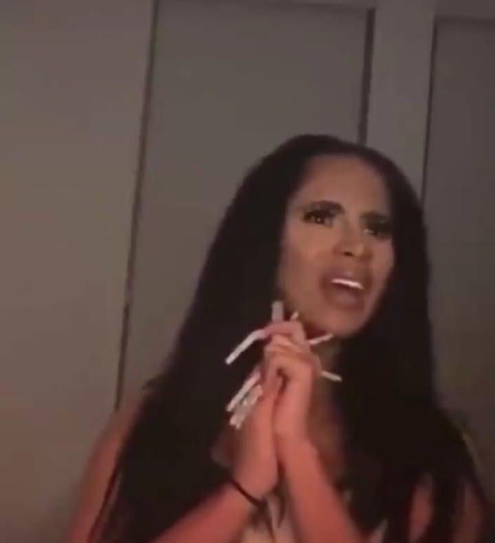 pelirojafrases's tweet photo. Yo al ver que gano Miss Usa: 

#MissUniverse2022 https://t.co/cjKSQYKaye