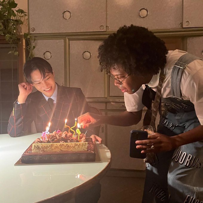 EXOGlobal's tweet photo. [OTHER] 230114 soy.yeon Instagram Update with #KAI 
https://t.co/cldmCEim6m

#EXO #엑소 @weareoneEXO https://t.co/JmWe6SMBiS