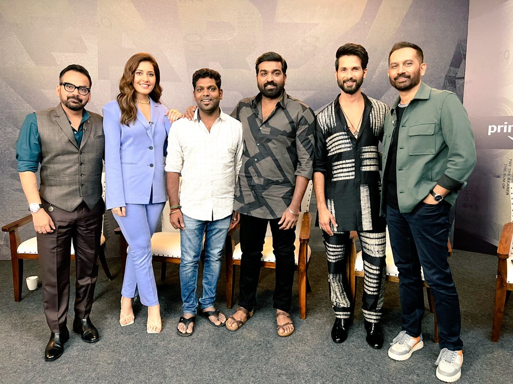 Thanking the entire team of #Farzi for this special moment. Feeling elated to be a small part in this phenomenal series. Special thanks to #MakkalSelvan <a href="/VijaySethuOffl/">VijaySethupathi</a> Anna, <a href="/shahidkapoor/">Shahid Kapoor</a> sir, <a href="/rajndk/">Raj & DK</a> sir, #RaashiiKhanna mam and <a href="/PrimeVideoIN/">prime video IN</a> team for this special opportunity.