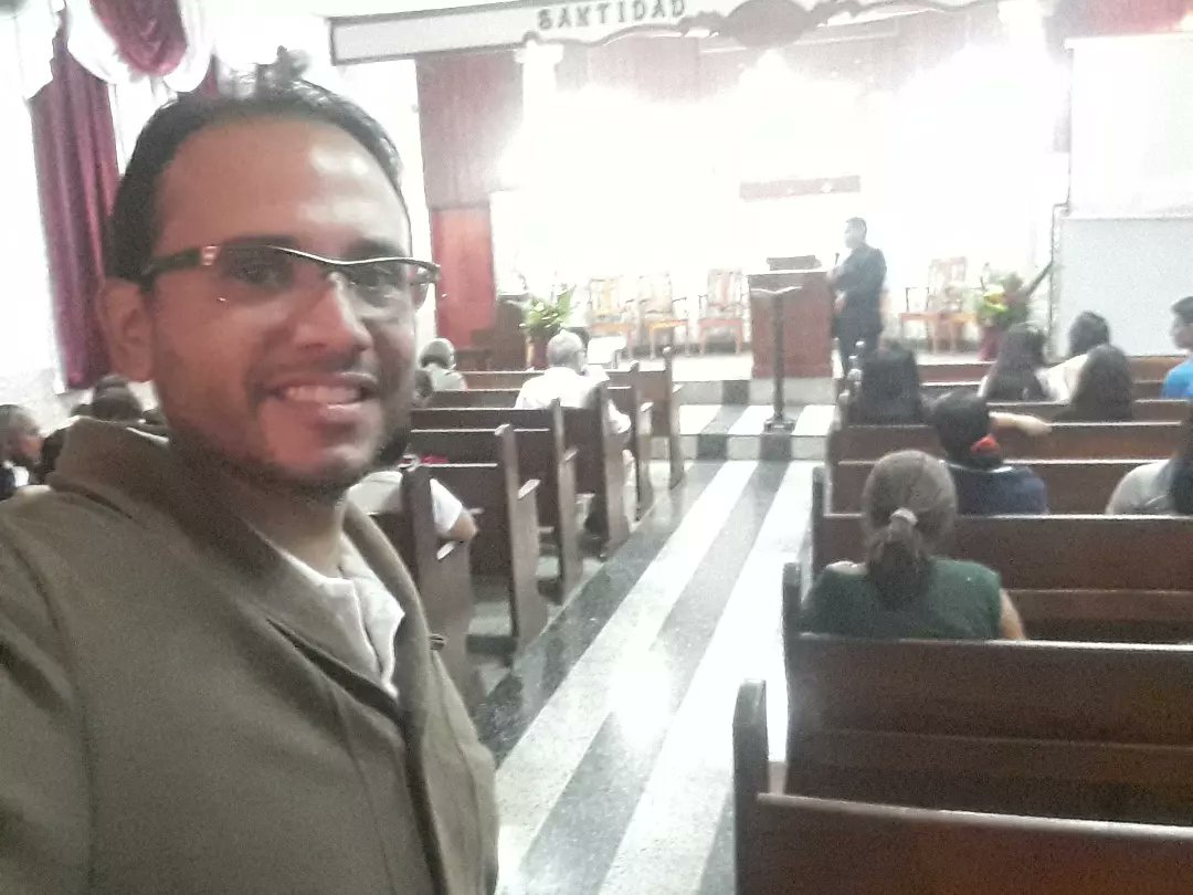 ParedesJackson's tweet photo. ➡️🙏🏼 Hoy comenzando la semana se realizó la 1ra Vigilia del año 2023 en la Iglesia Central de Valera, donde fuimos con un ❤ sincero ante Dios y clamamos a Él para que siga obrando en los lideres y hermandad, queremos Volver al Altar ⛪🙏🏼 https://t.co/FJcdXhipo5