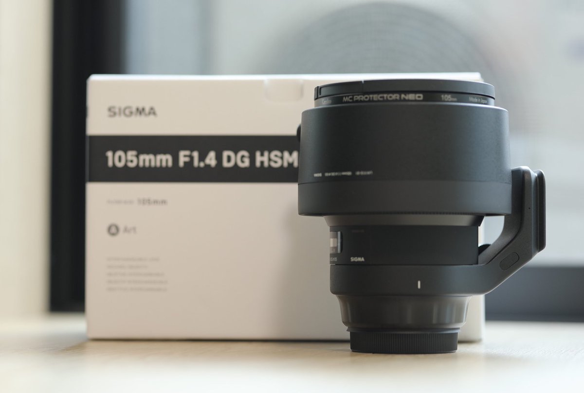 hawks_0331's tweet photo. レンズ8本目
単焦点レンズ4本目
SIGMA Art 2本目

"BOKEH-MASTER"
画���至上主義「Art F1.4」の新しいフラッグシップ・モデル

SIGMA 105mm F1.4 DG HSM

フィルター径105mm
重量 1.7kg
最短撮影距離 100mm
機動性も可愛さも無いレンズ

一眼レフのレンズでは最後の購入
次はミラーレスへ移行 https://t.co/LinC70SCKv