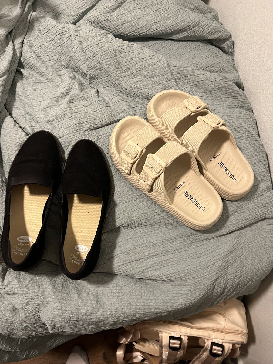 Ok y’all so today I had to dress business professional for Traditions and basically have to dress the same tomorrow. I wore the loafers (left) today and they were pretty uncomfy, should I wear my cushy slides (right) tomorrow lol

(Some people wore pajamas no one will care)