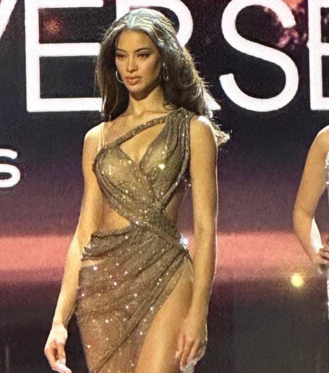 kaypatricktayo's tweet photo. I think subconsciously the reason why Dominican Republic is my bias is bc she reminds me of Beyoncé including the calmness when they speak PLEASE #MissUniverse #MissUniverse2022 https://t.co/Oz4a2a59c0