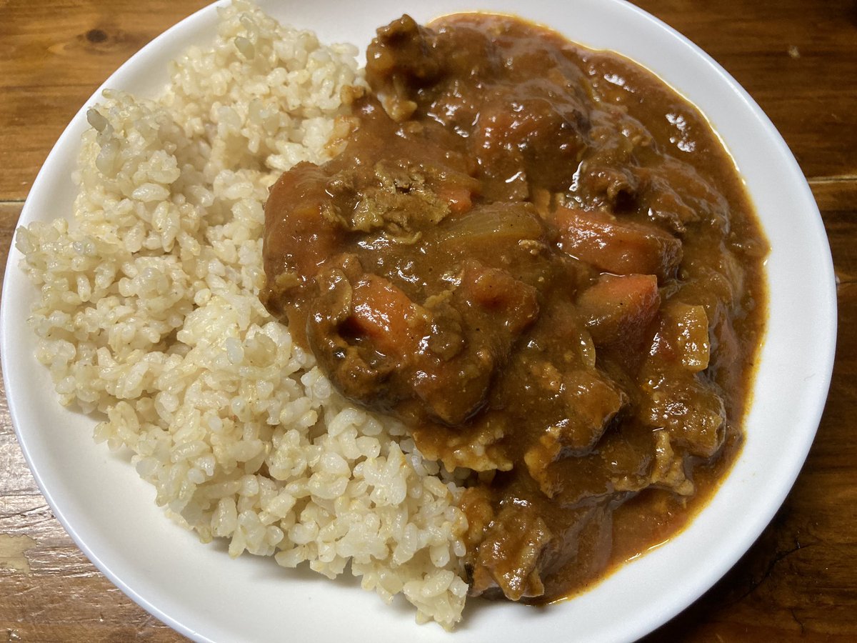🍆1/12の食事🍽

昼
おにぎり
スモークサーモンサンド

夜
カレー

間食
プロテイン

1323kcal

16時間ローファット40日目

また夜寝つき悪くなってきた😇
朝起きるの大変…

素敵な毎日を🍀

#ダイエッターさんと繋がりたい
#ダイエット垢さんと繋がりたい