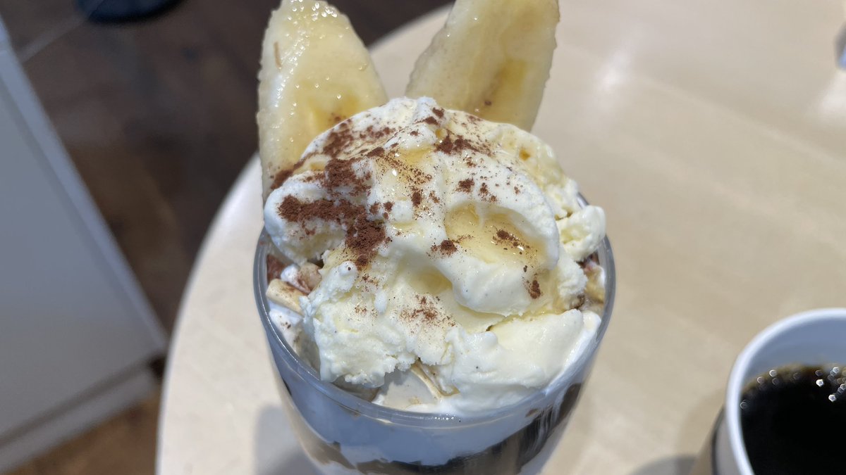 mukeking_f_hill's tweet photo. #MONKEY_CAFE@代官山
・完熟バナナシャーベットとメイプル&ナッツのコーヒーゼリーパフェ
・ペーパードリップ珈琲
ヘルシーなランチを食べた後はパフェでカロリーを補給する
色んな食感が楽しめるパフェも良かったが何気に珈琲がかなり美味しい!
#カフェ巡り
#スイーツ https://t.co/yxNzs6bwnj