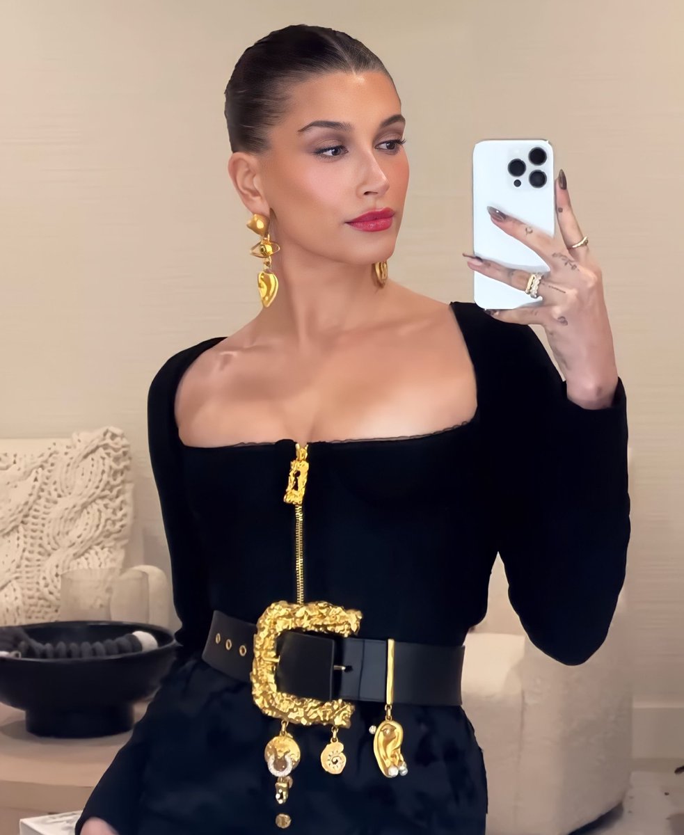 JAILEYSWRLD's tweet image. HAILEY BIEBER!!!!!!!