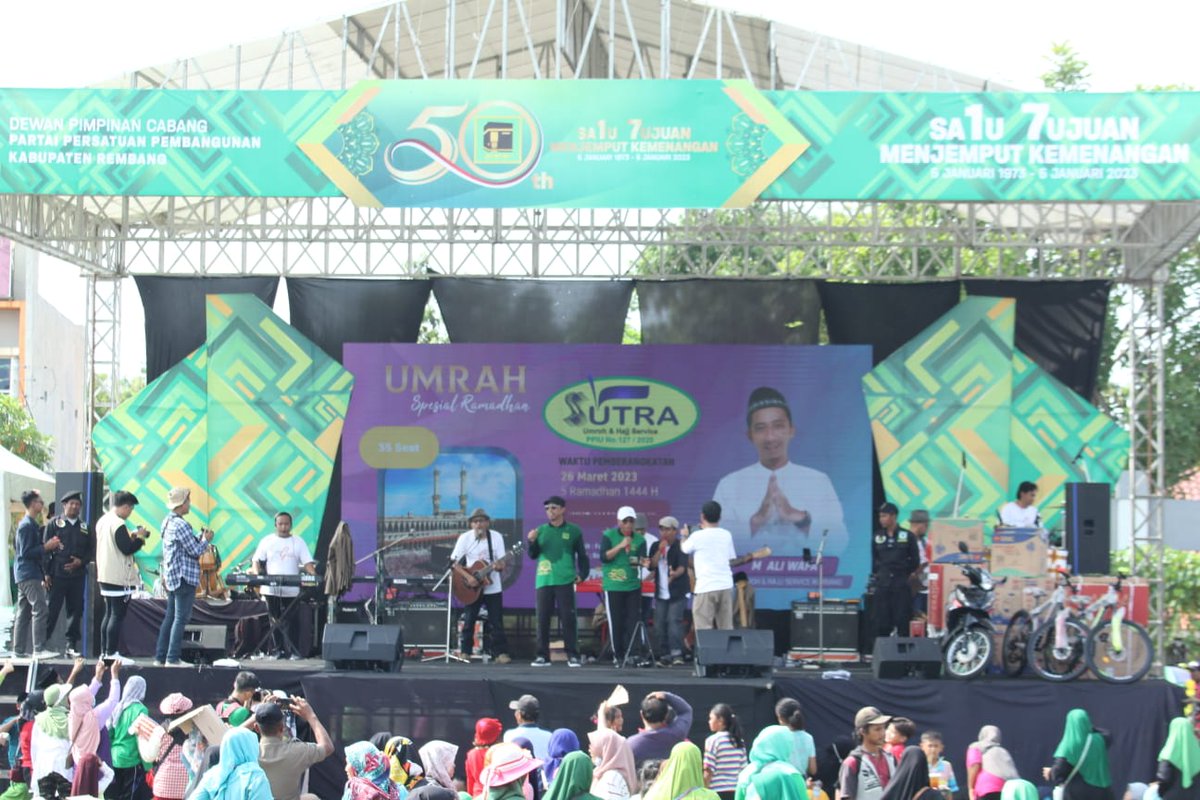 DPP_PPP's tweet photo. Jalan sehat dalam rangka memperingati Harlah Emas (50th) Partai Persatuan Pembangunan oleh dewan Pimpinan cabang kabupaten Rembang dengan hadiah utama umroh

Minggu, 15 Januari 2023 https://t.co/Y7JSDyhnou