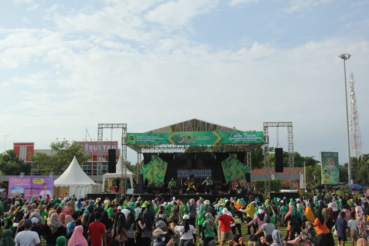 DPP_PPP's tweet photo. Jalan sehat dalam rangka memperingati Harlah Emas (50th) Partai Persatuan Pembangunan oleh dewan Pimpinan cabang kabupaten Rembang dengan hadiah utama umroh

Minggu, 15 Januari 2023 https://t.co/Y7JSDyhnou