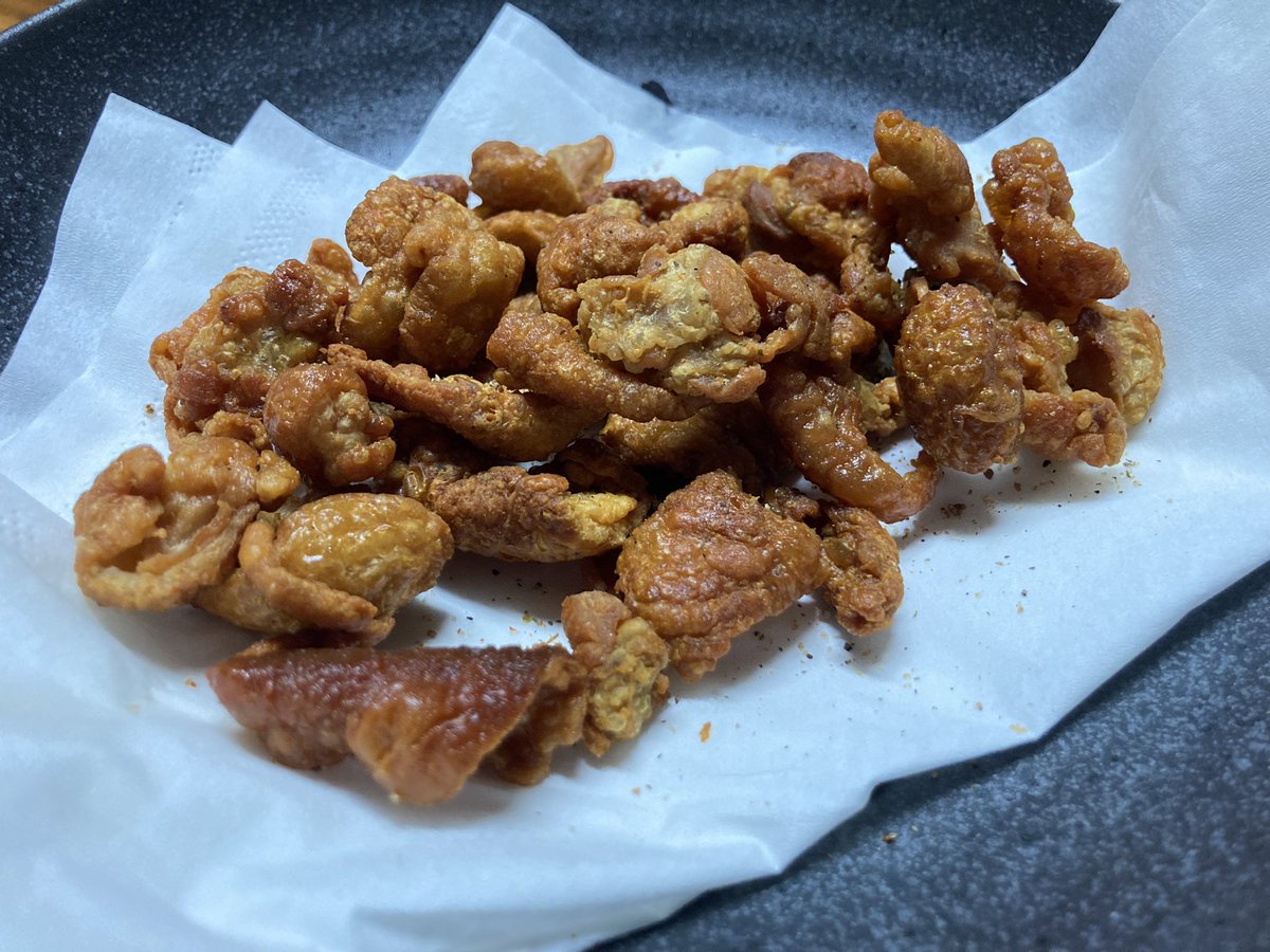 🍆1/14の食事🍽

昼
カレー

夜
鶏皮チップス
野菜炒め
卵かけご飯
ゆで卵

2328kcal

16時間ローファット42日目

業スーで買った鶏胸肉の皮を捨てずにカリカリにあげてノンアルビールで流し込むと飛ぶわ😇

素敵な毎日を🍀

#ダイエッターさんと繋がりたい
#ダイエット垢さんと繋がりたい