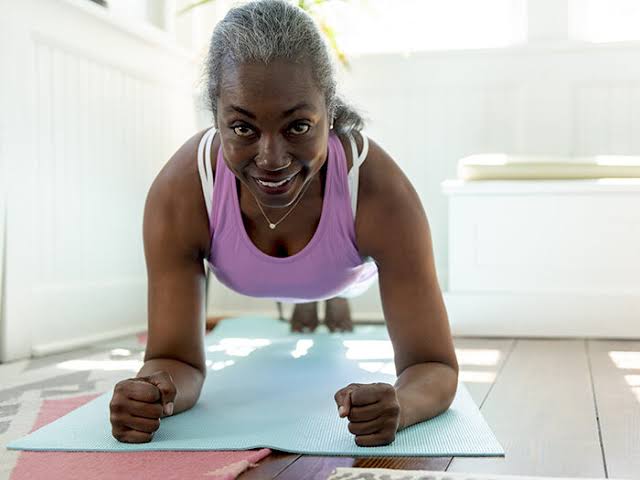 PhoenixFitnes11's tweet photo. It's safe for anyone with high blood pressure to exercise with supervision.  Physical activity will strengthen the heart lower blood pressure. The exercise will contain aerobic, strength training, and stretching exercises. Hire a trainer. 
Visit: https://t.co/IoEBNBKUAP https://t.co/3tkGBU4i31