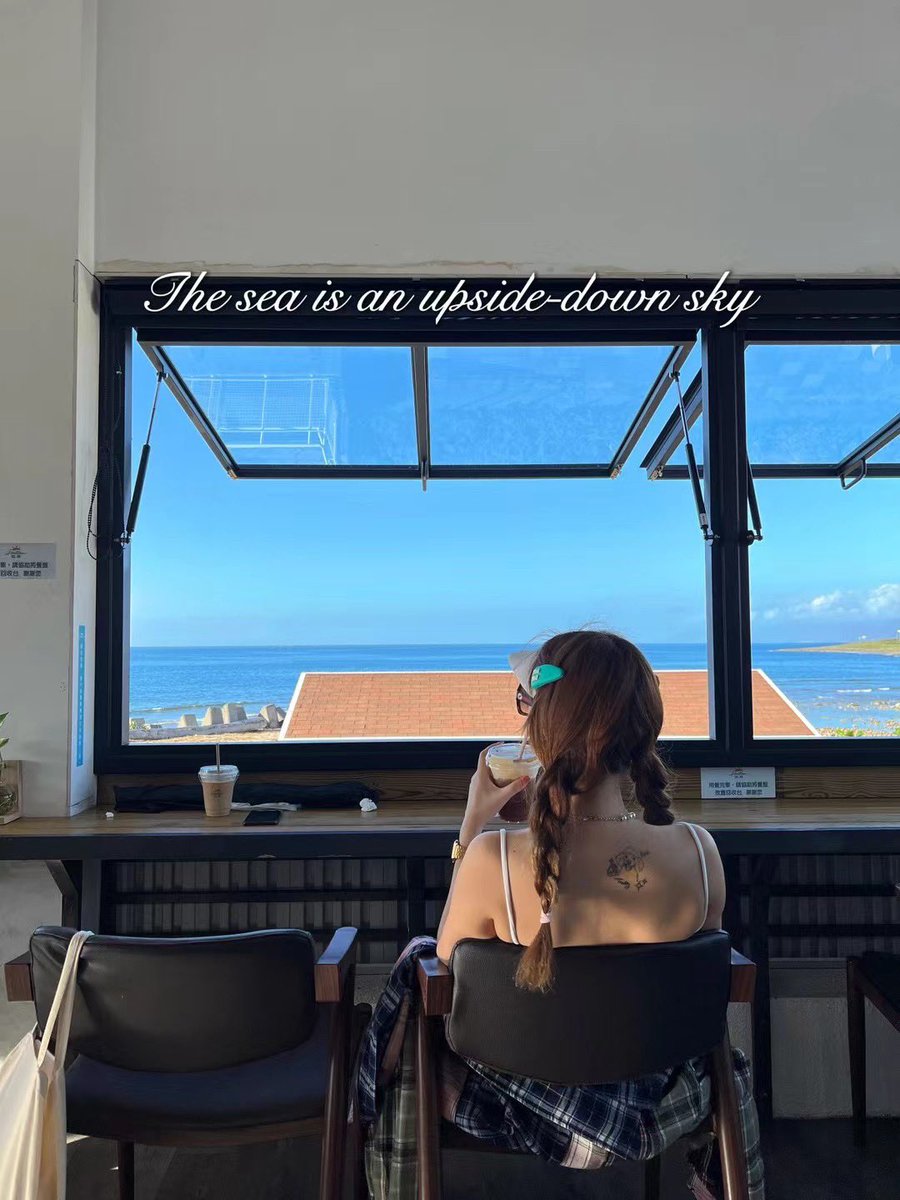 chuckkuts91's tweet photo. 垦丁的夏天🌞🐟🌊💙🌺 https://t.co/Dp9O2zGW5y