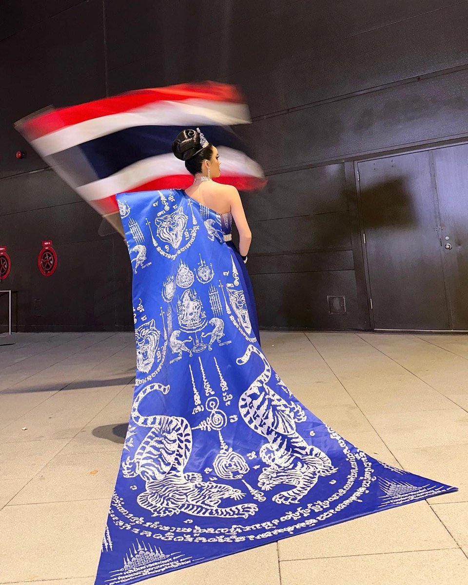nisamaneenuttt's tweet photo. ไม่ให้มง ก็พกมงไปเอง จบ!!!🇹🇭🇹🇭🇹🇭
#MissUniverse2022 #MissUniverse2023 
#MissUniverse
#missuniversethailand https://t.co/8PKQsWdECS