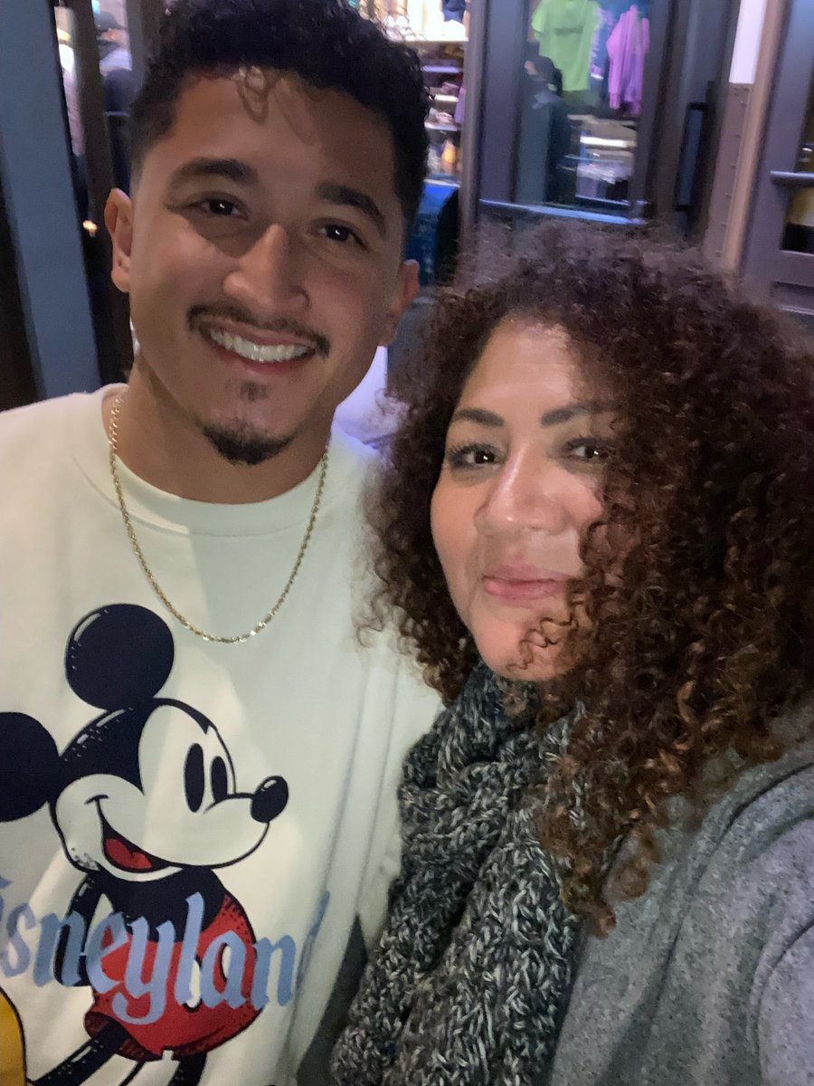 seabass_9's tweet photo. My happiest place on earth will forever be with my family 🧡 Disney ain’t got nothing on them 🫶🏼 truly blessed https://t.co/PJcvFhw9eq